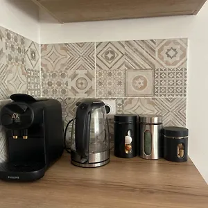 Au Calme Proche Centre-ville, Renove Avec Equipements Neufs Et Parking Prive Appartement Gap